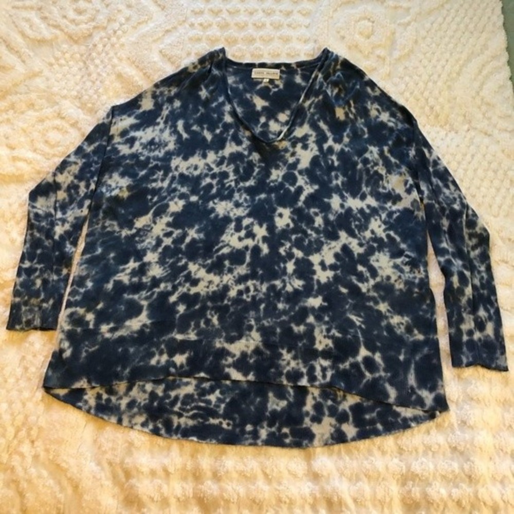 Beautiful Caryn Vallone tie dye blue & white long sleeve cotton v-neck sz Small